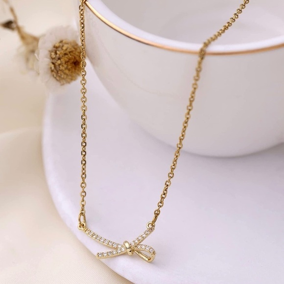 GOLD 14k Gold Plated Bow CZ Pendant Chain Necklace - Picture 2 of 2